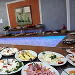 Ekinci 公寓式酒店 4*