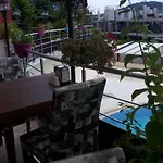 Ekinci 公寓式酒店 4*